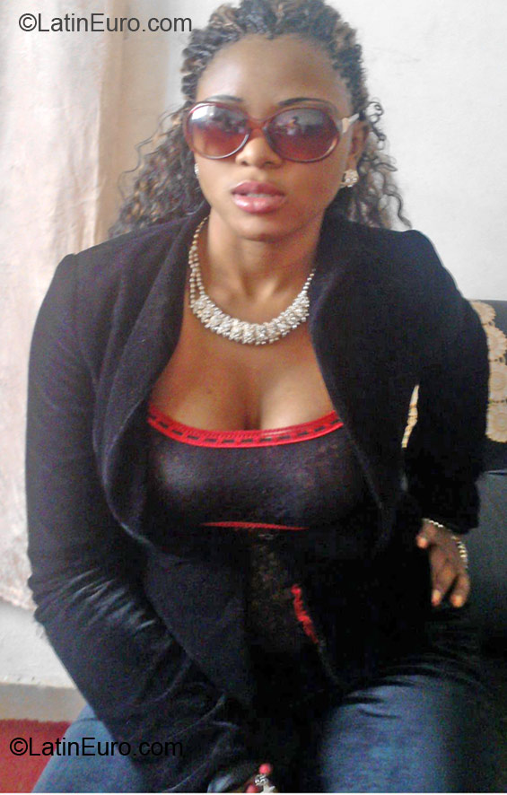 Date this exotic Cameroon girl Solange from Yaounde CM136