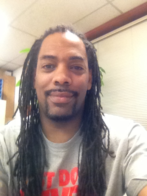 Date this happy United States man Larre from Sacramento US13439