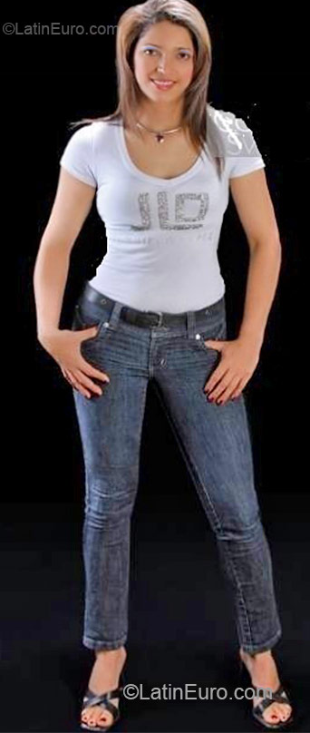 Date this athletic Colombia girl Dora from Medellin CO17615