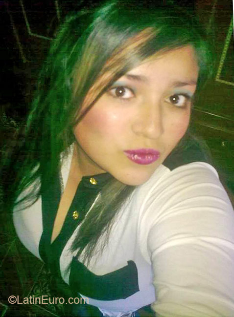 Date this stunning Colombia girl Paola from Bogota CO11024