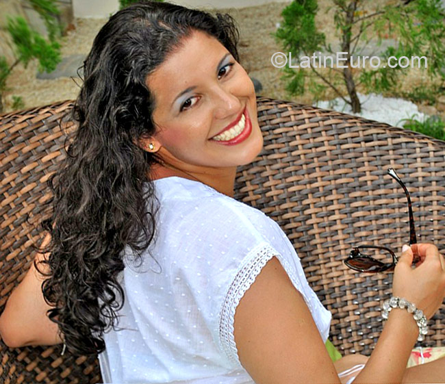 Date this fun Brazil girl Alessandra from Sao Paulo BR7017