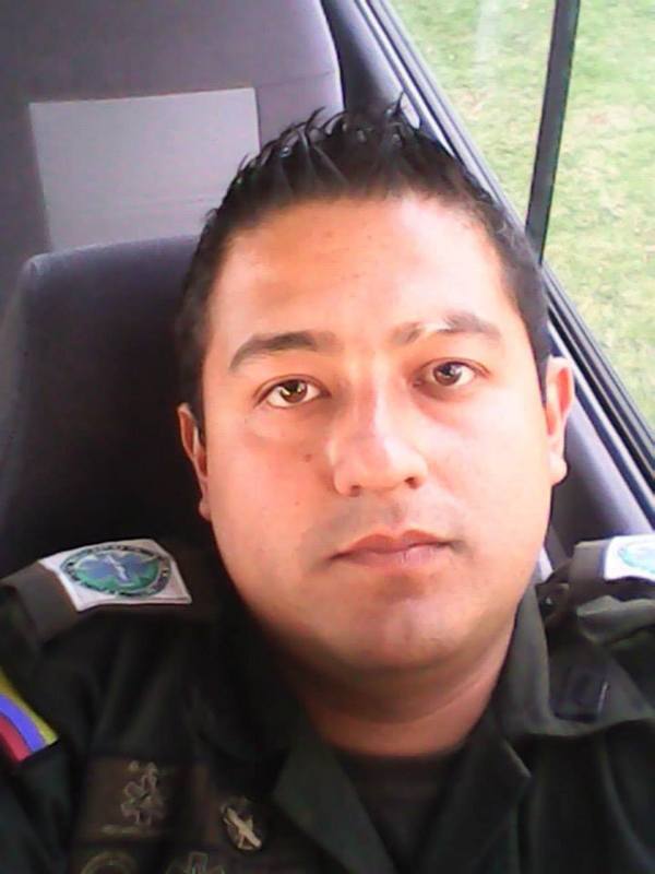 Date this pretty Colombia man Cesar from Bogota CO11076