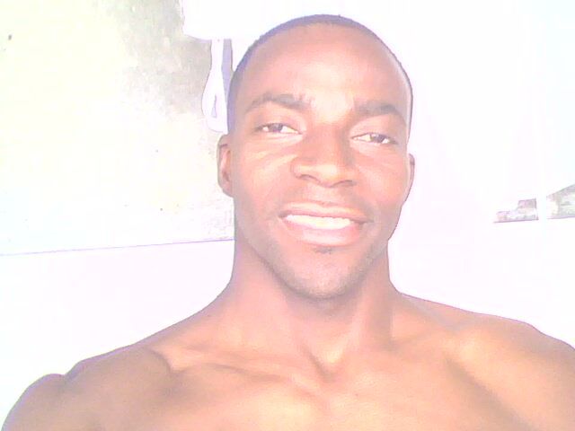 Date this beautiful Colombia man Yancarlos garib from Cali CO11081