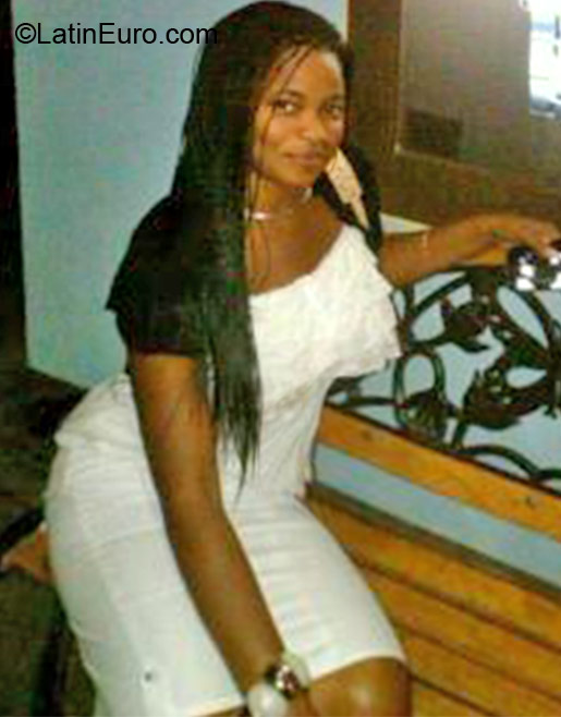 Date this gorgeous Jamaica girl Melesha from Kingston JM634