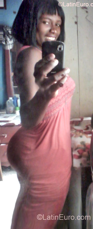 Date this delightful Jamaica girl Suzinnett from St. Ann JM658