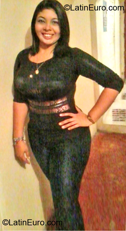 Date this good-looking Colombia girl Kelly castro from cucuta CO11181