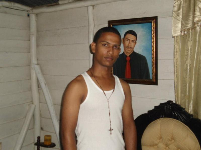 Date this pretty Dominican Republic man Alexis from Santiago DO12113