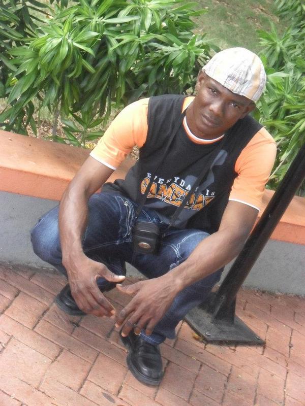 Date this funny Haiti man Oscarsweet from Santiago HT31