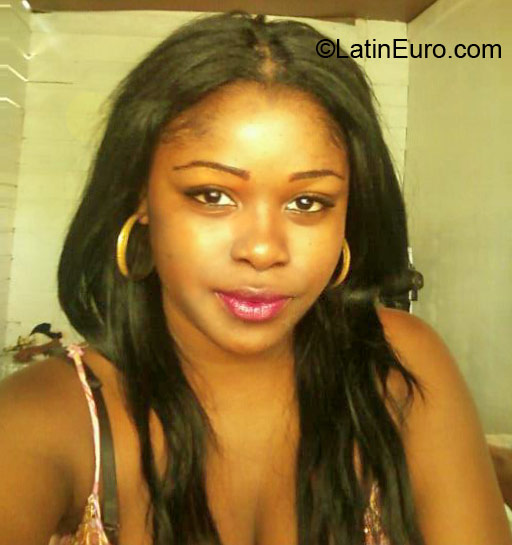 Date this pretty Jamaica girl Casey ann from negril JM779