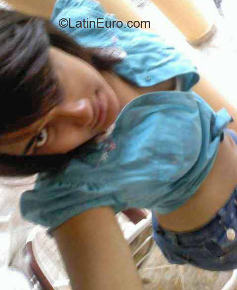 Date this good-looking Dominican Republic girl Lissette from Santo Domingo DO22325