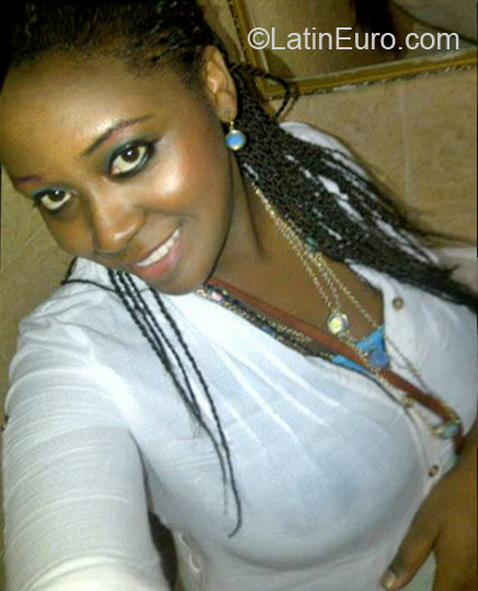 Date this funny Honduras girl Mari Isabel from La Ceiba HN733