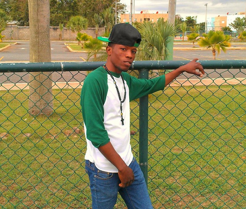 Date this gorgeous Haiti man Evens from Port Au Prince HT32