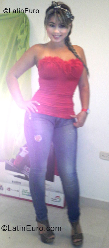 Date this funny Colombia girl Monik from Bucaramanga CO11285