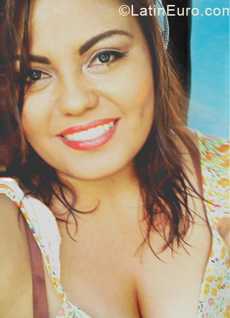 Date this beautiful Mexico girl CYNDI19 from Valles MX746