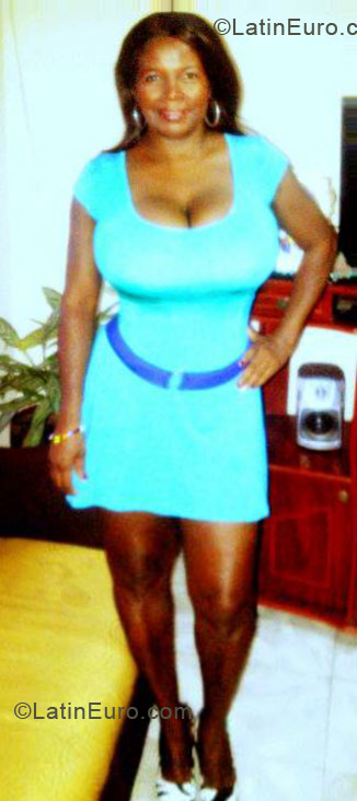 Date this attractive Colombia girl Ines from Cali CO11301