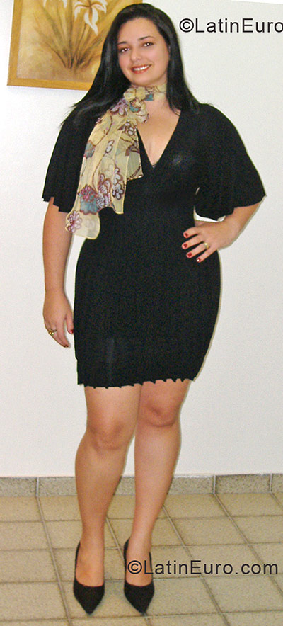 Date this happy Brazil girl Clea from Recife BR7106