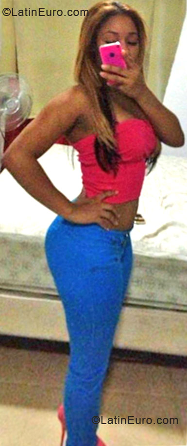 Date this charming Dominican Republic girl Elizabeth from Bonao DO33285