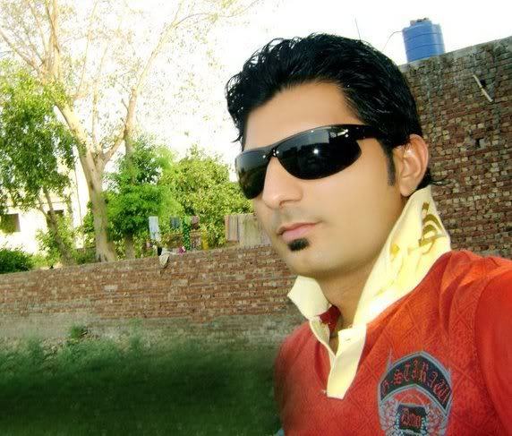 Date this athletic Morocco man Rofixe from  MA15