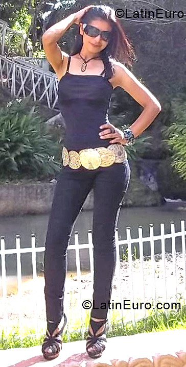 Date this nice looking Honduras girl Gloria Sol from San Pedro Sula HN761