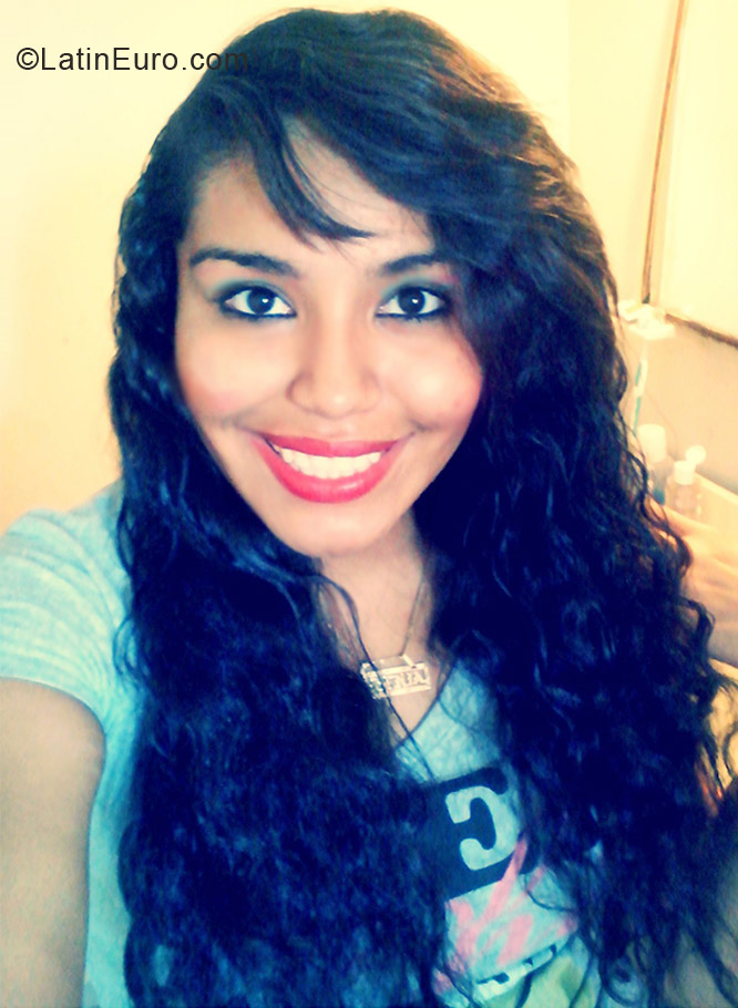 Date this delightful Mexico girl Magda from Linares Nuevo Leon MX755