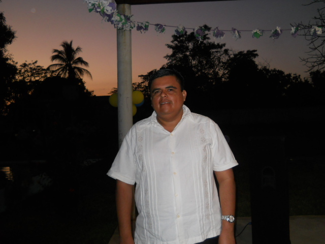 Date this happy Mexico man Andres from Campeche MX756