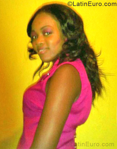 Date this sultry Jamaica girl Shonika from Kingston JM777