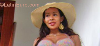Date this cute Brazil girl Vivian from Sao Paulo BR7170