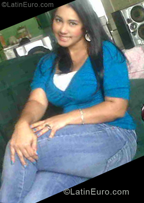 Date this charming Honduras girl Marilyn from San Pedro Sula HN895