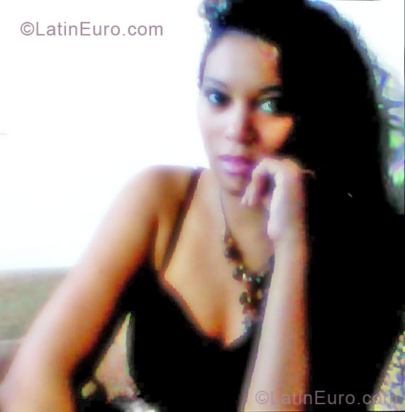 Date this beautiful Brazil girl Mayara from Campinas BR7182