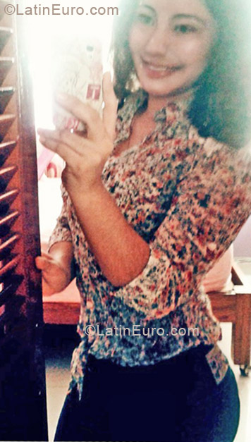 Date this foxy Mexico girl Leslie from Poza Rica MX766