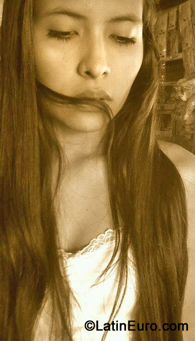 Date this young Colombia girl Deicy from Bucaramanga CO11597