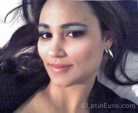 Date this sensual Brazil girl Nicole from Sao Paulo BR7229