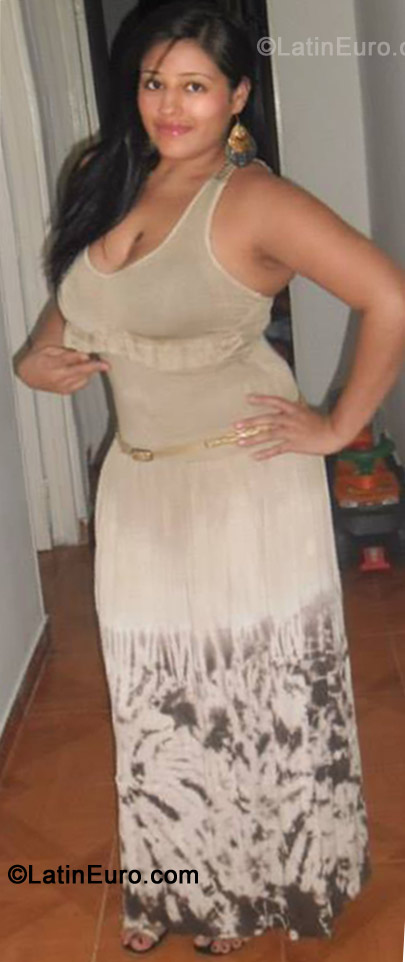 Date this young Colombia girl Andrea from Cali CO11626