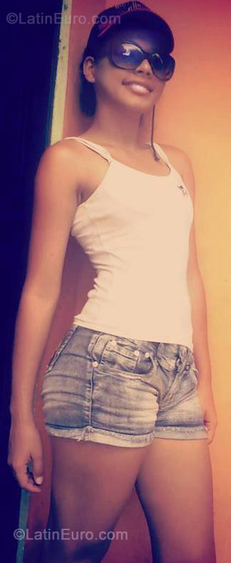 Date this foxy Colombia girl Karollobaton from Neiva CO11622