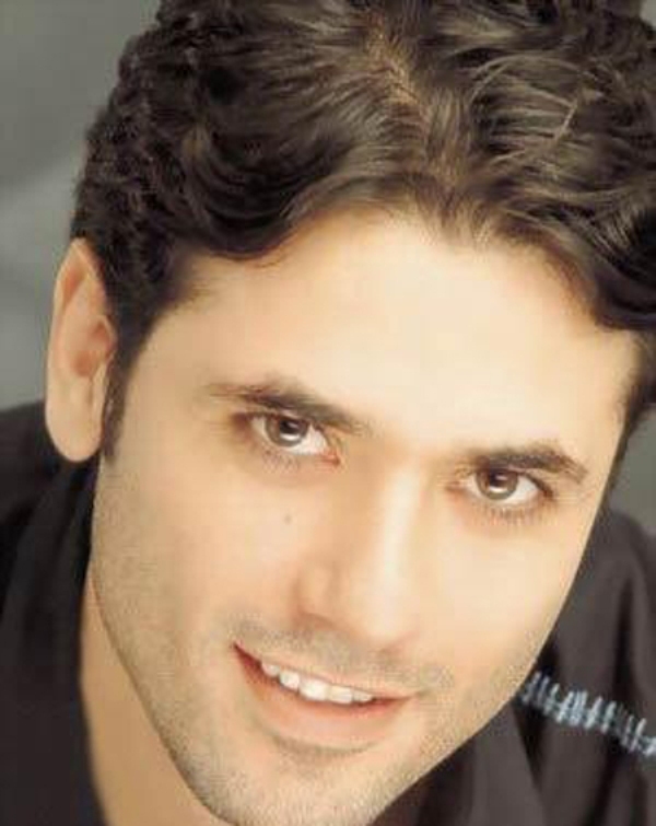 Date this sultry United States man Adey from Houston US13751