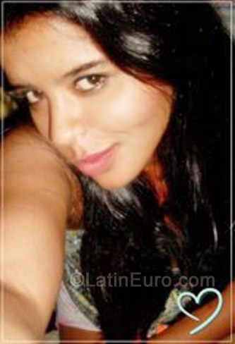 Date this happy Brazil girl Viviane from Sao Paulo BR7263
