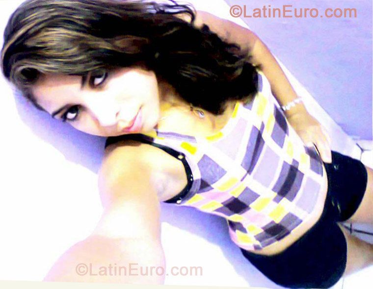 Date this foxy Brazil girl Yara from Belem BR7276