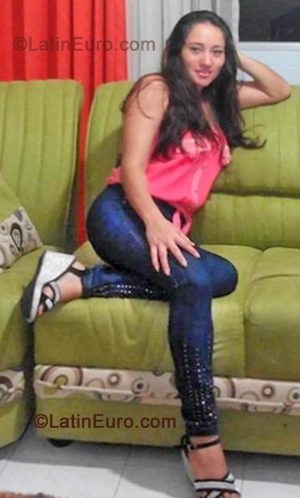 Date this foxy Colombia girl Angela mantilla from Cali CO11736