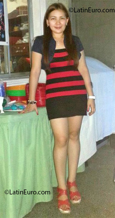 Date this delightful Philippines girl Mary from Lucena PH528