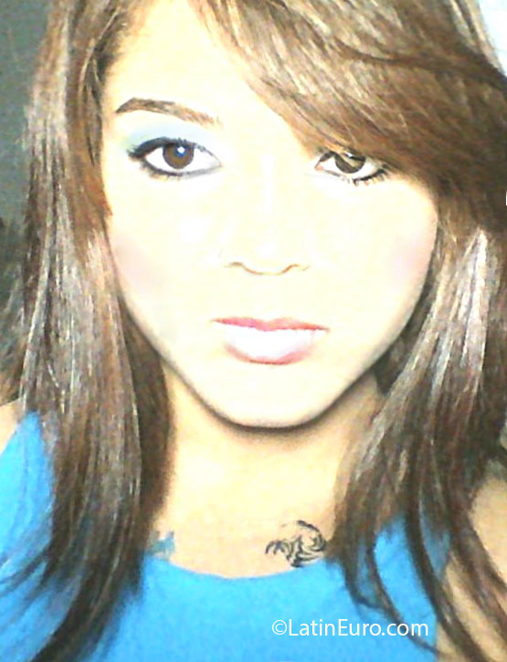 Date this charming Brazil girl Hosana from Santa Fe Do Sul BR7341