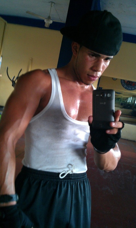 Date this voluptuous Dominican Republic man Ariel from Santo Domingo DO13880