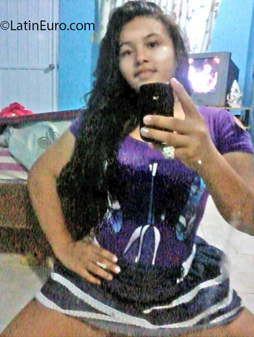 Date this pretty Colombia girl Lucia G. from Monteria CO11903