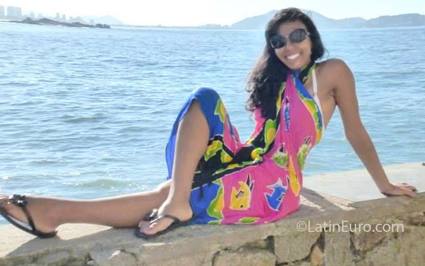 Date this sultry Brazil girl Aparecida from Sao Paulo BR7379