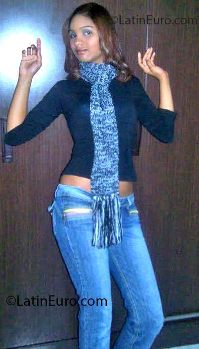 Date this hot Brazil girl Kallyany from Brasilia BR7387