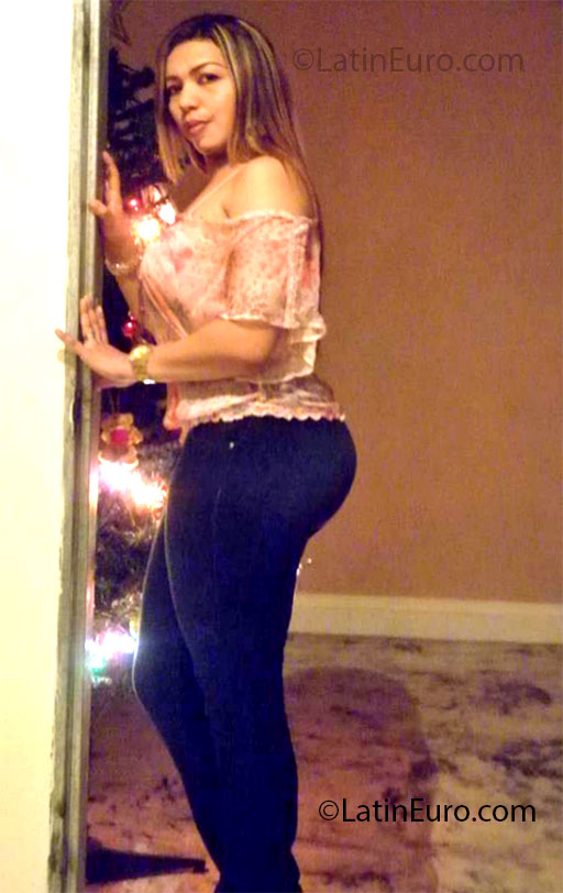 Date this lovely Colombia girl Mary from Sincelejo CO13665