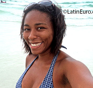 Date this young Brazil girl Aline from Rio de Janeiro BR7439