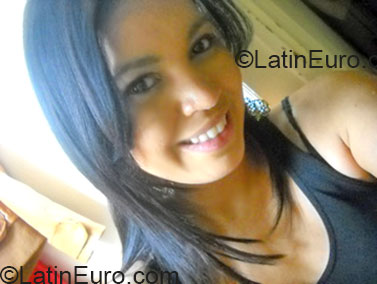 Date this attractive Brazil girl Shithara11 from Salvador BR7542