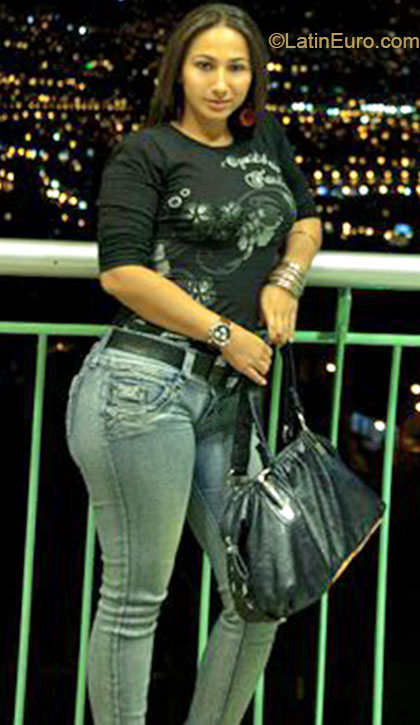 Date this beautiful Colombia girl Elizabeth from Medellin CO12437