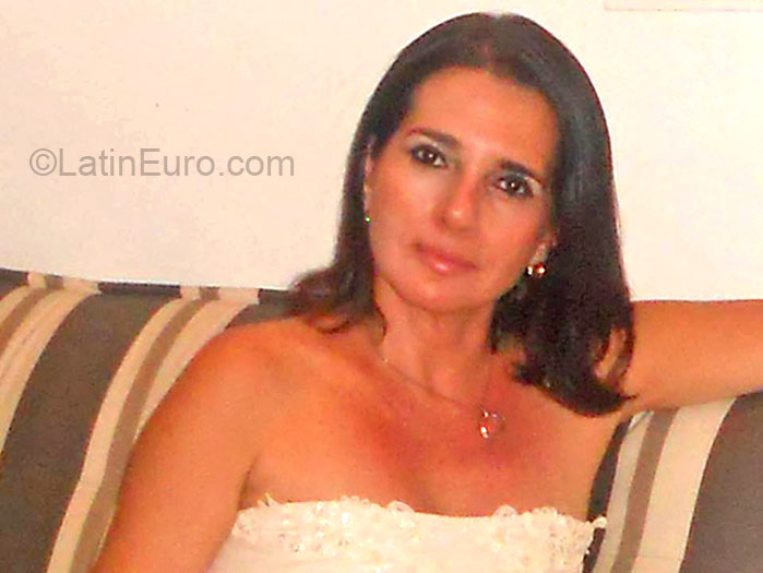 Date this gorgeous Brazil girl Virginia from Rio De Janeiro BR7588