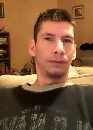 Date this hot Canada man Dean from Fort Eire CA563